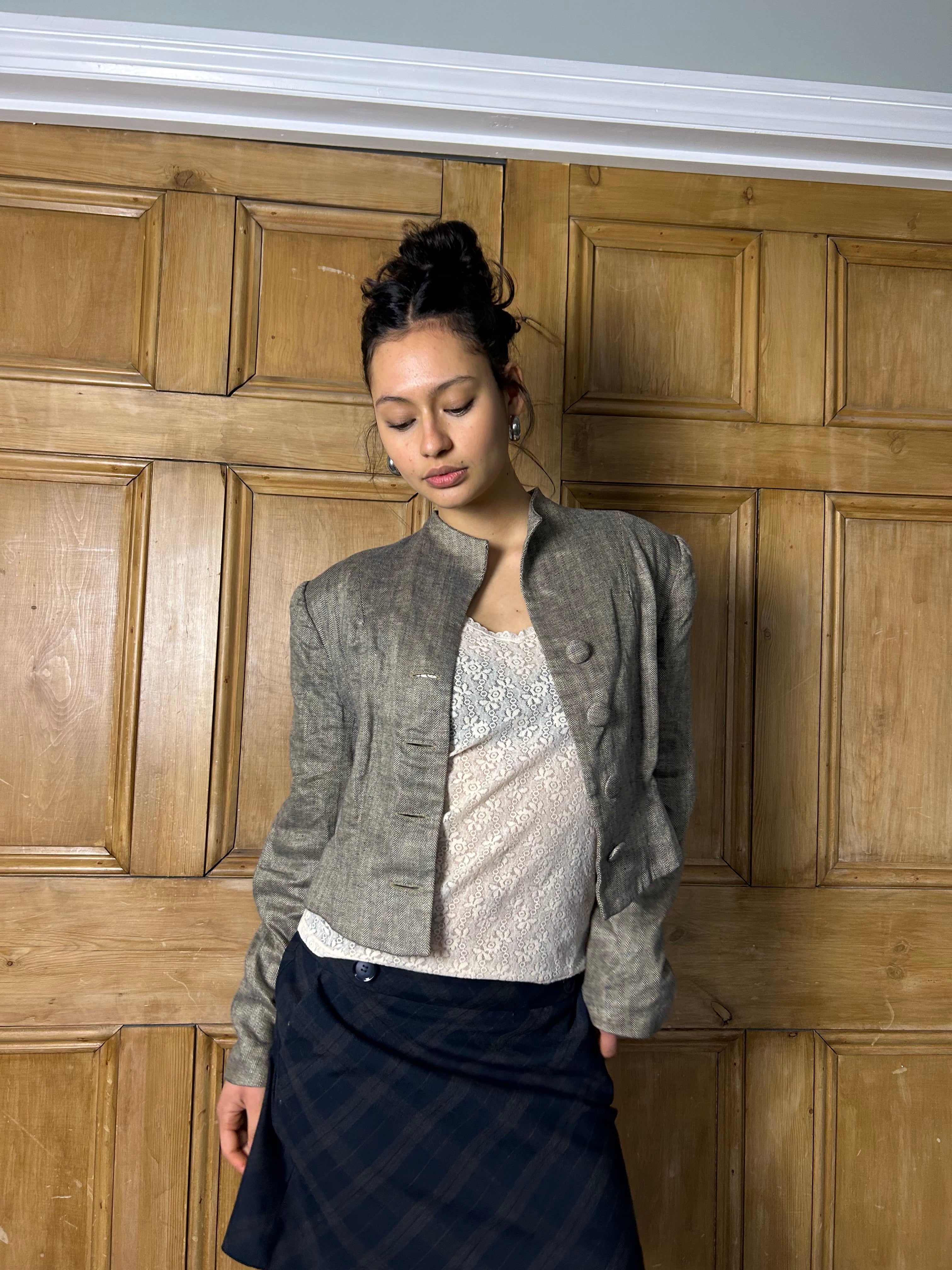 90s cropped shoulder pad jacket
