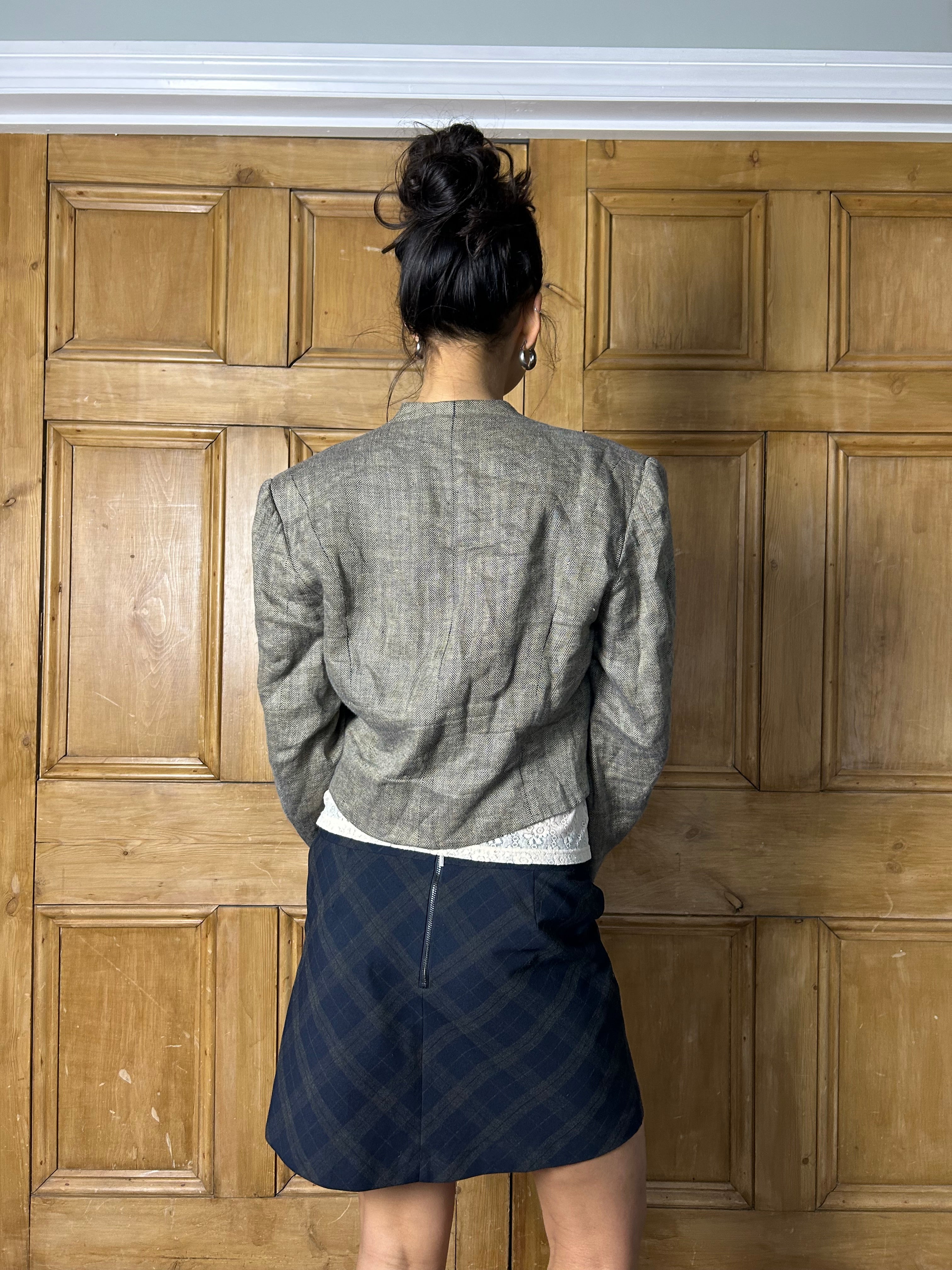 90s cropped shoulder pad jacket