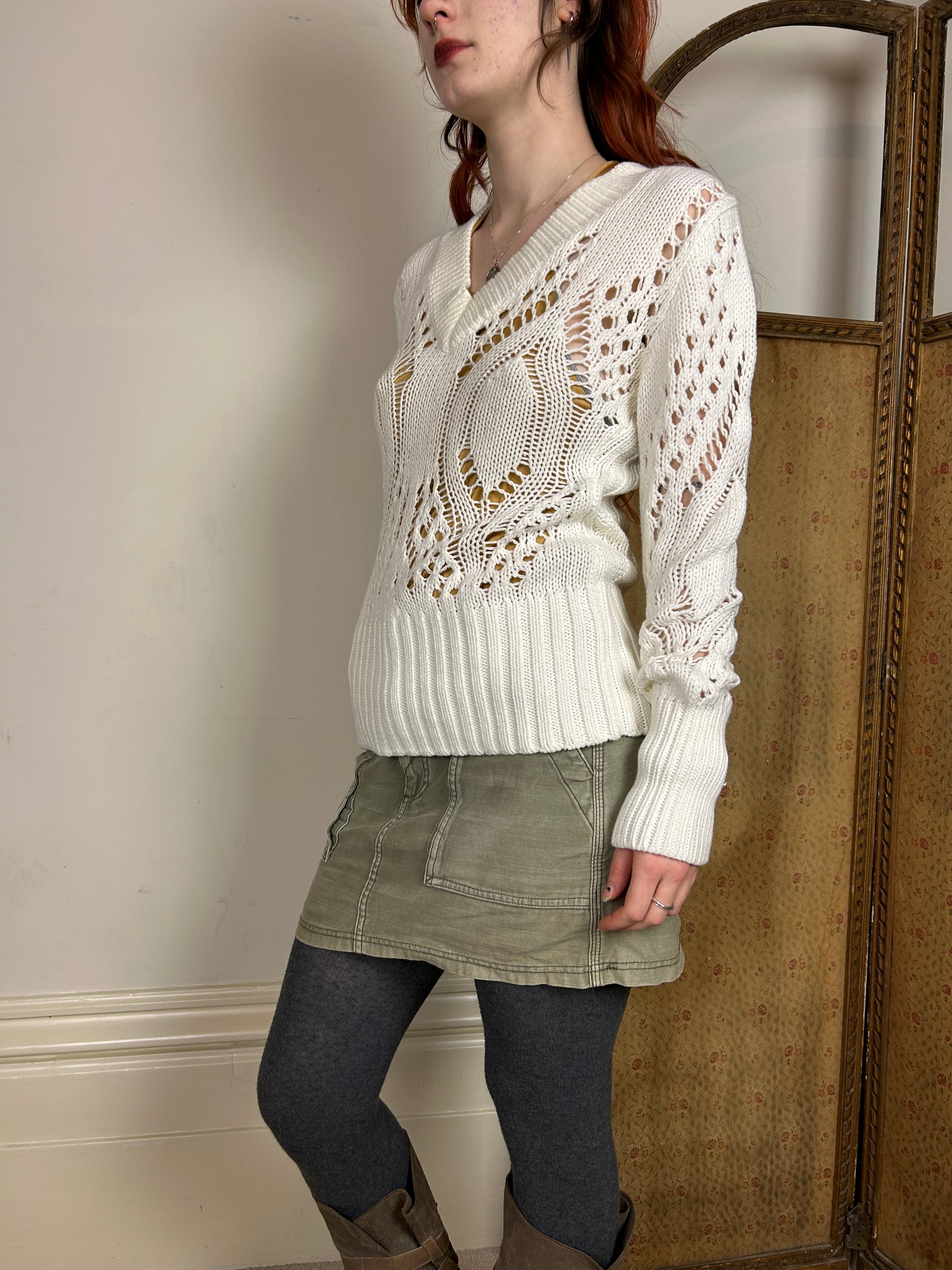 White knit jumper