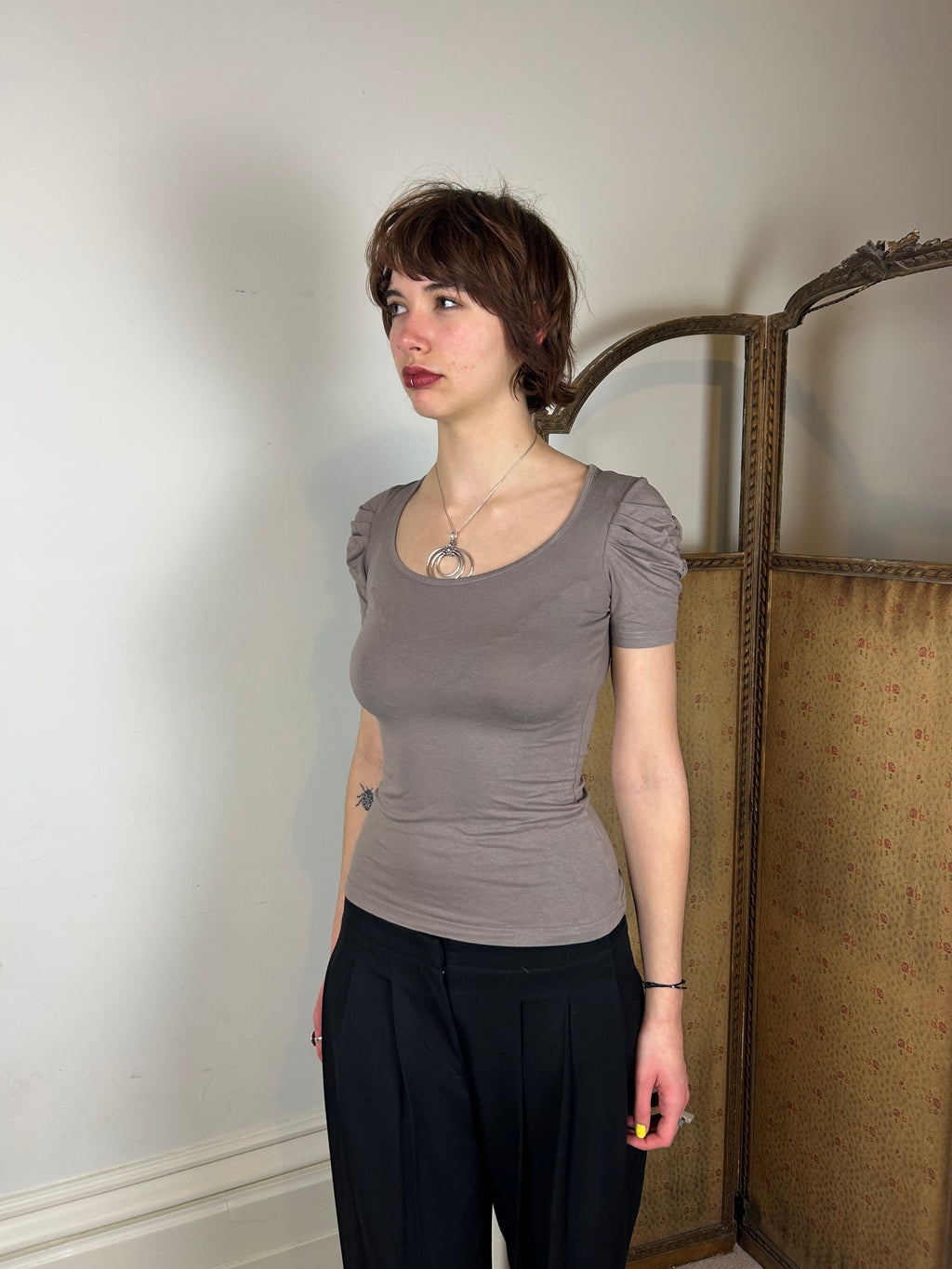 Taupe ruche sleeve top