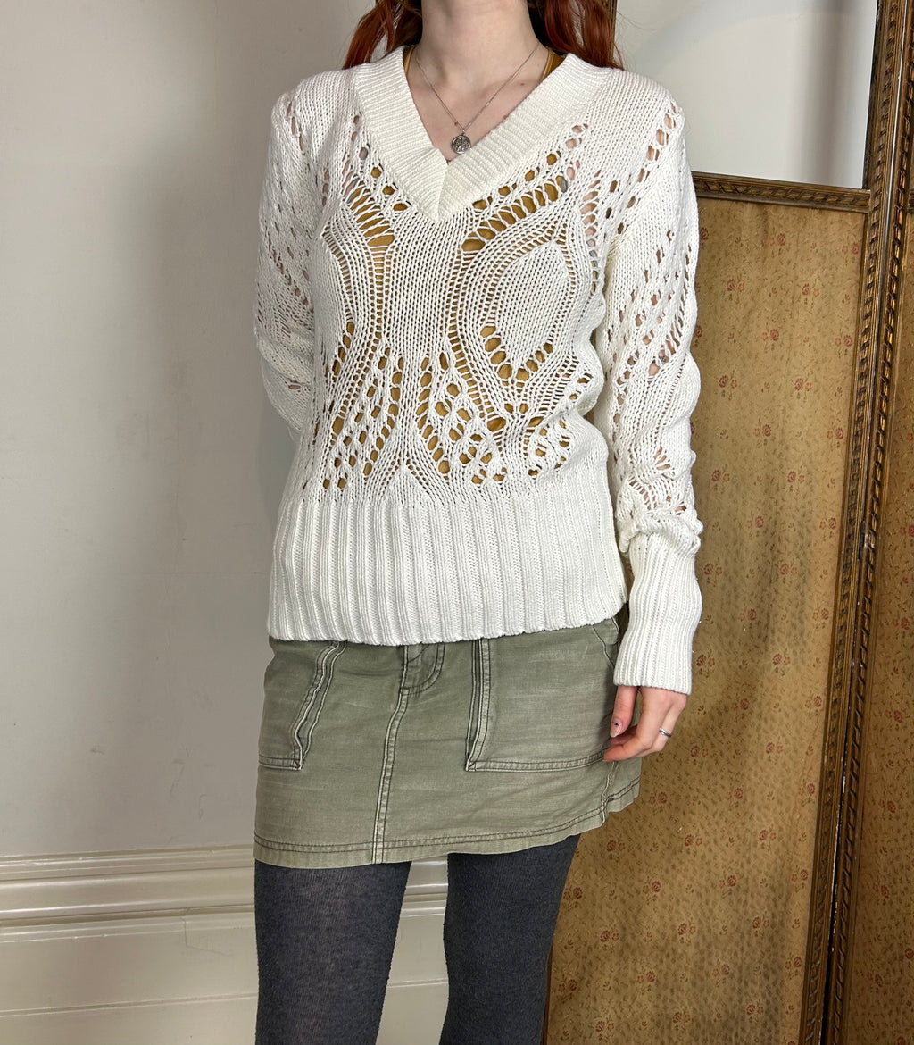 White knit jumper