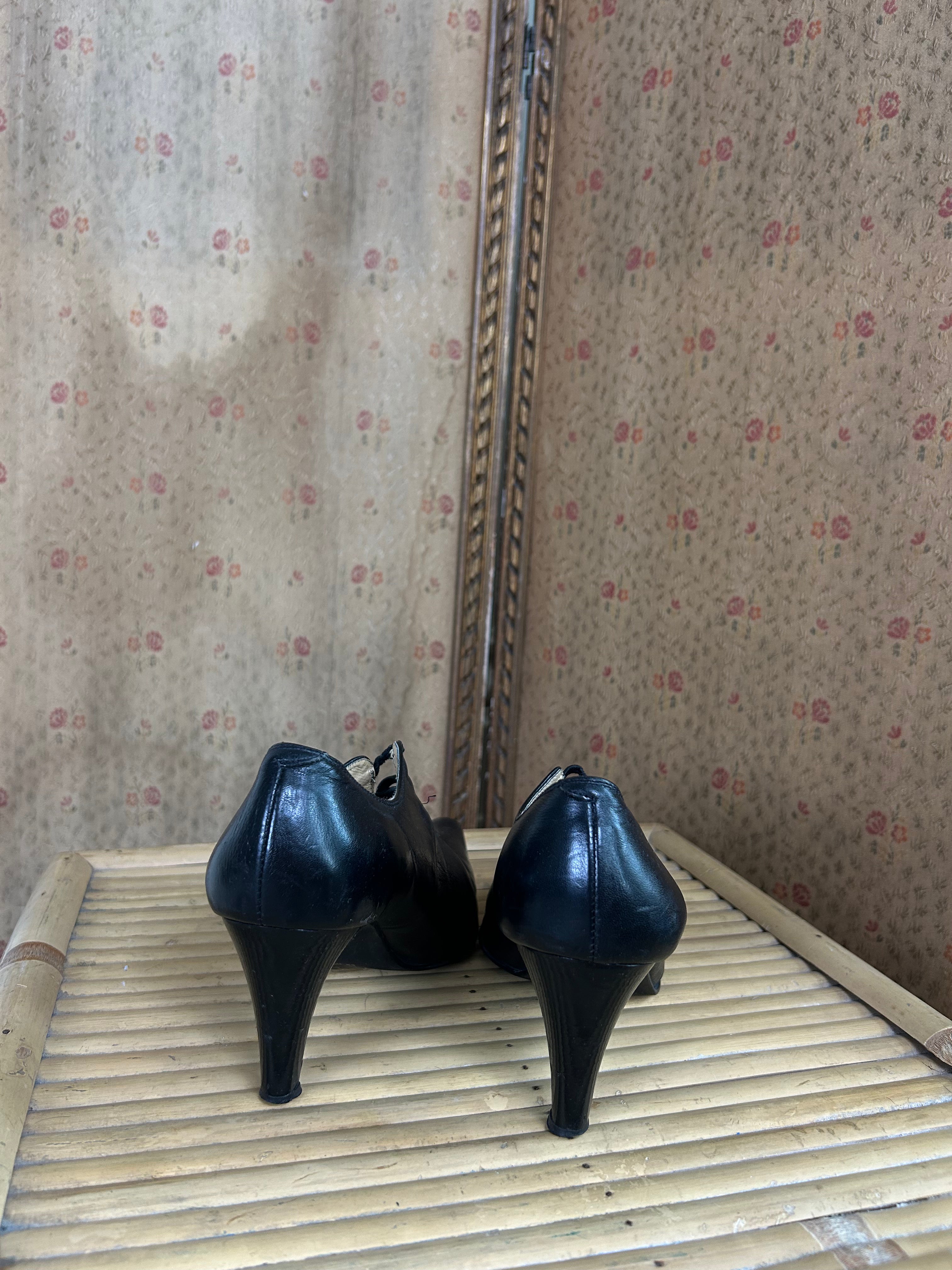 Black Gothic Point Toe Heels