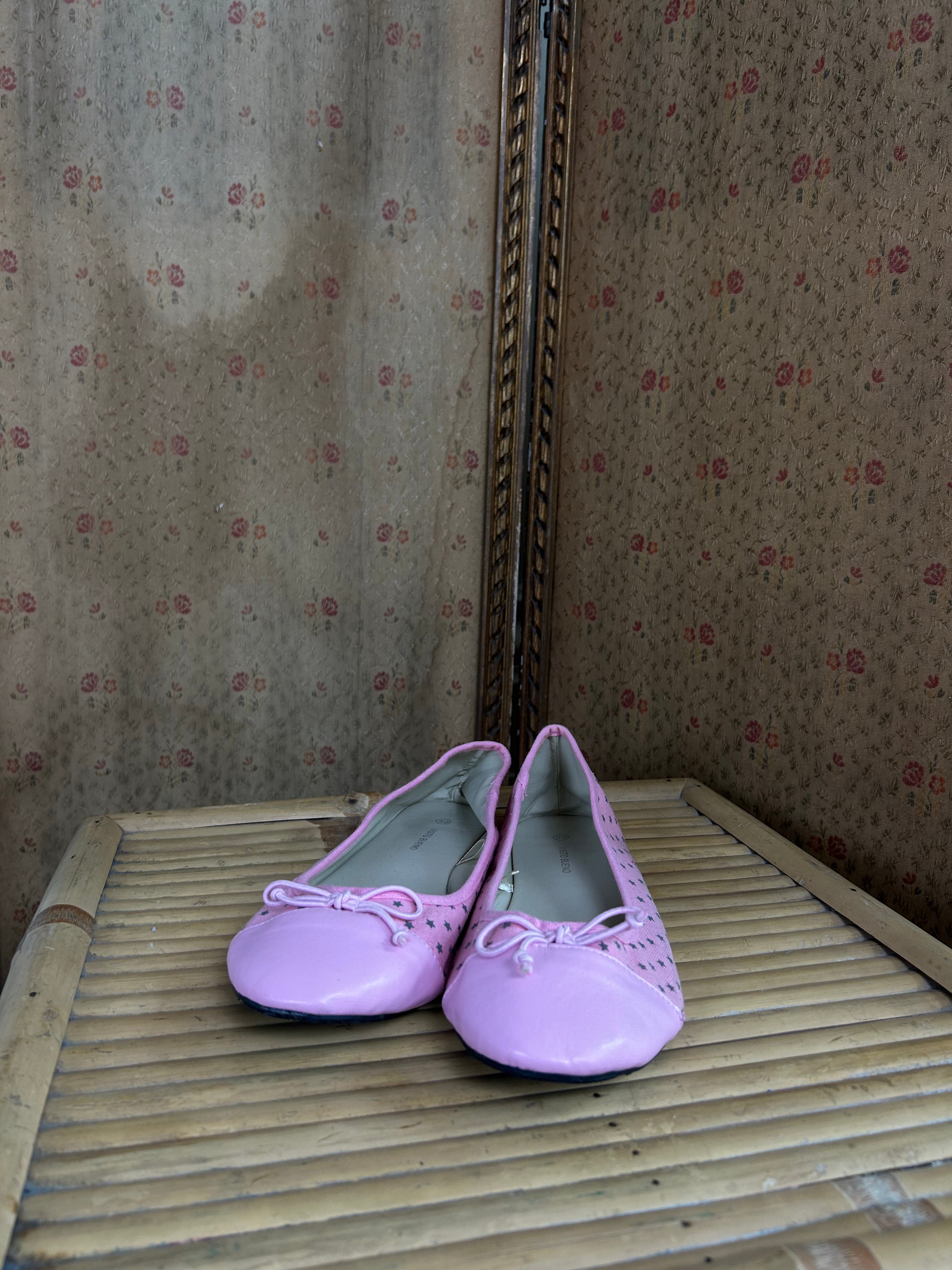 Iconic Pink Star Pumps